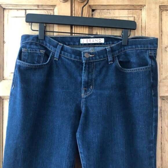 J. Brand Women's Size 32 Dark Wash Blue Bootcut Jeans Denim Flare Classic‎ - Picture 2 of 9